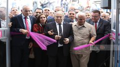 افتتاح معرض "خير بلادنا" للمنتجات المحلية والزراعية النسوية في طولكرم