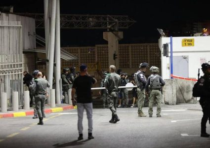 الاحتلال يفرج عن والدة المطارد عدي التميمي