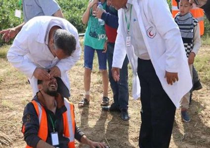 وقفتان منددتان باستهداف الطواقم الطبية في الخليل