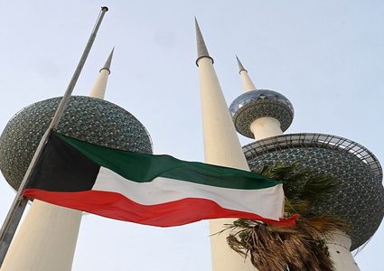 أمير الكويت يصدر مرسوما بإعادة تشكيل الحكومة