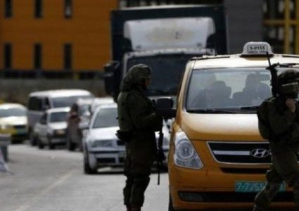 الاحتلال يعيق حركة تنقل المواطنين في قلقيلية