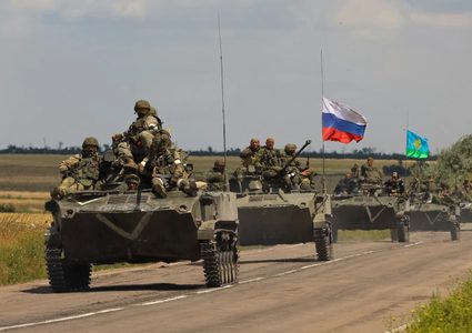 الجيش الروسي يقول إنه سيطر على قرية في منطقة خاركيف في سابقة منذ أيلول