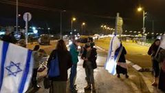 مستوطنون يطردون مزارعين بعد مهاجمتهم شمال رام الله