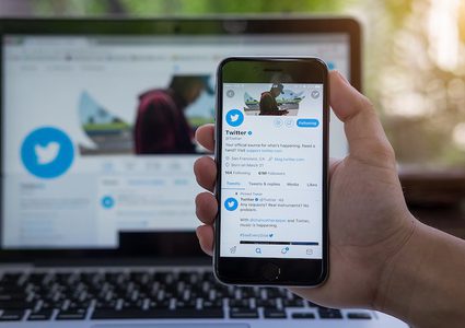 نشطاء في أميركا يعيدون نشر جرائم الاحتلال بحق شعبنا على "تويتر"