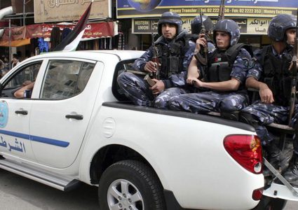 الشرطة تكشف ملابسات سرقة مستودعات تجارية في جنين