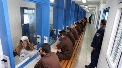 إدارة سجون الاحتلال تبلغ الأسرى باستئناف الزيارات الأسبوع المقبل