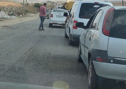 التزام مطلق بالإضراب في مدينة نابلس وأزمة خانقة على طريقي عورتا وبيت دجن
