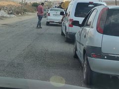 التزام مطلق بالإضراب في مدينة نابلس وأزمة خانقة على طريقي عورتا وبيت دجن