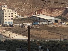التزام مطلق بالإضراب في مدينة نابلس وأزمة خانقة على طريقي عورتا وبيت دجن