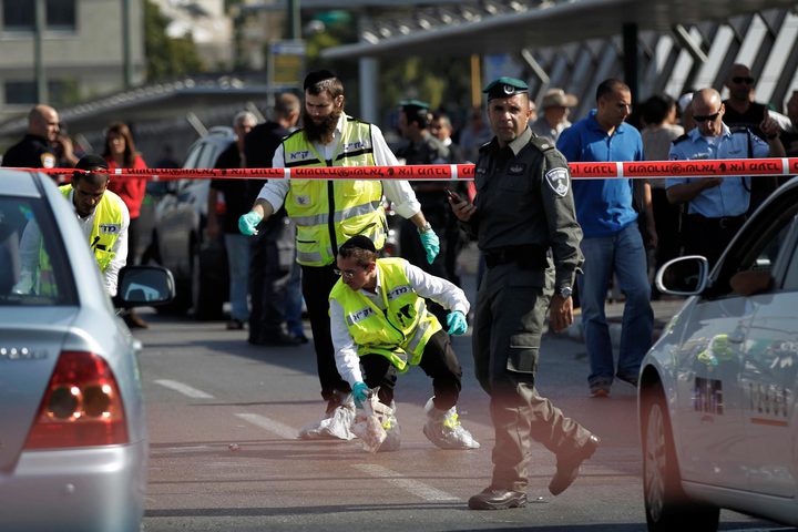 مصادر عبرية: إصابة مستوطن بجراح خطيرة جرّاء طعنه في القدس