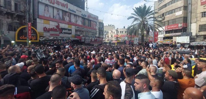 نابلس المحاصَرة تشيع جثمان الشهيد تامر كيلاني وسط حشد كبير