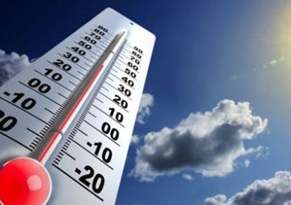 الطقس: الحرارة أدنى من معدلها العام بحدود 5 درجات وزخات متفرقة من الأمطار