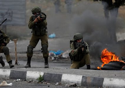 إصابة شابين بالرصاص خلال مواجهات مع الاحتلال في بدو شمال غرب القدس