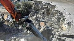 الطيرة داخل أراضي الـ48: سلطات الاحتلال تجبر مواطنا على هدم منزله