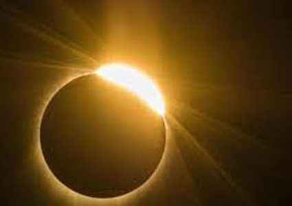 فلسطين تشهد كسوفا جزئيا للشمس يستمر لمدة ساعتين وثلث تقريبا