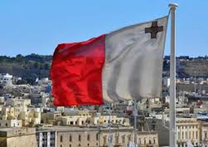 حنانيا يطلع وزير البلديات والثقافة المالطي على آخر التطورات الميدانية والسياسية