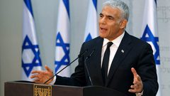 لابيد: اتفاق ترسيم الحدود مع لبنان ضربة كبيرة لحزب الله