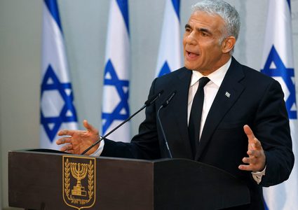 لابيد: اتفاق ترسيم الحدود مع لبنان ضربة كبيرة لحزب الله