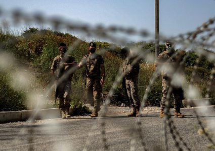 الدفاع الروسية: 50 عسكريا من الأسرى الروس عادوا إلى ديارهم