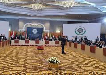 انطلاق اجتماع وزراء الخارجية العرب التحضيري لقمة الجزائر بمشاركة فلسطين