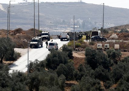 الاحتلال يواصل حصاره على نابلس للأسبوع الثالث