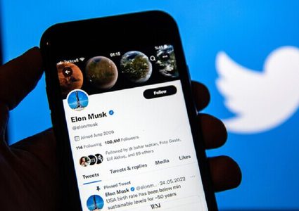 ماسك يعتزم رفع رسوم الصفحات المدفوعة على Twitter