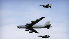 الصين تنتقد خطة أمريكية لنشر قاذفات ذات قدرات نووية بأستراليا