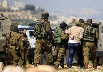 الاحتلال يعتقل مواطنين من مخيم الدهيشة جنوب بيت لحم