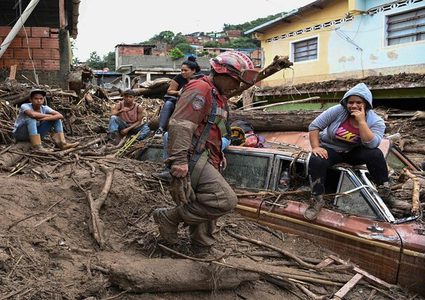 مصرع سبعة أشخاص في شرق فنزويلا جراء انزلاقات تربة وفيضانات
