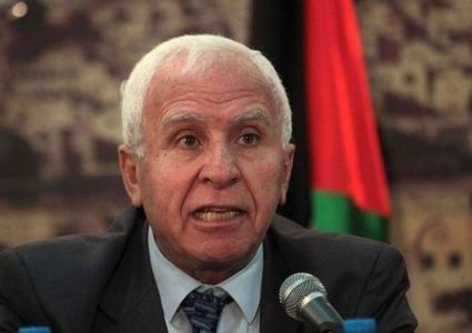 الأحمد يؤكد أن التحركات لإيجاد بديل عن المنظمة تخدم "حماس" والاحتلال