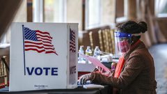 إيلون ماسك يدعو الأمريكيين للتصويت للجمهوريين