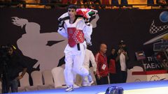 عبيدات يسلم الرجوب ملف لجنة المراجعة في بطولة فلسطين الدولية للتايكواندو