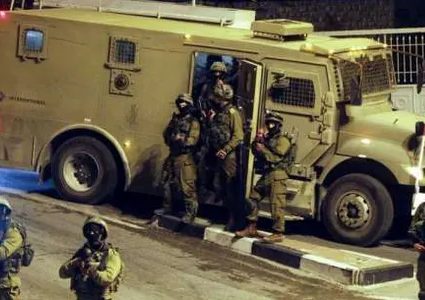 قوات لاحتلال تشن حملة اعتقالات ومداهمات واسعة في الضفة والقدس