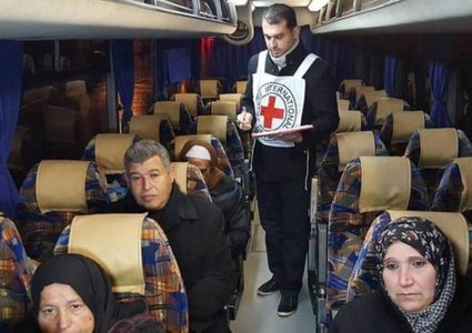 47 مواطناً من ذوي أسرى غزة يزورون أبناءهم بسجن "رامون"