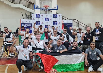 سلة فلسطين تعانق لقب بطولة الهند الدولية للكراسي المتحركة