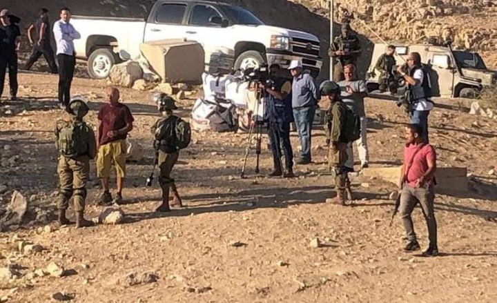 الاحتلال يصور المنشآت السكنية والزراعية للمواطنين في الأغوار الشمالية