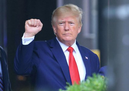 ترامب يحسم موقفه من خوض الانتخابات الرئاسية 2024