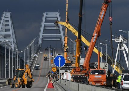 استئناف حركة مرور السيارات في جسر القرم قبل الموعد المخطط