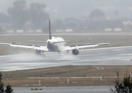 تعليق الرحلات من مطار فالنسيا وإليه بسبب الأمطار الغزيرة