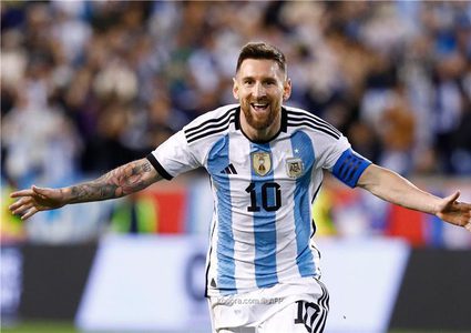 ميسي: جوارديولا أضر كثيرا بكرة القدم