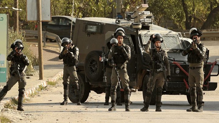 حملة اعتقالات ومداهمات واسعة في الضفة و القدس