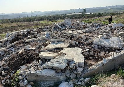 الاحتلال يهدم منزلا قيد الانشاء في عزون عتمة جنوب قلقيلية