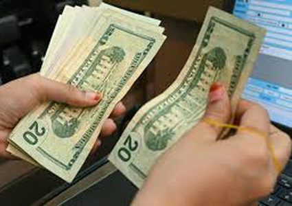 أزمة محتملة بسعر صرف عملات هذه الدول في 2023