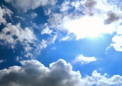 الطقس: أجواء صافية ودرجات الحرارة أعلى من معدلها العام بقليل