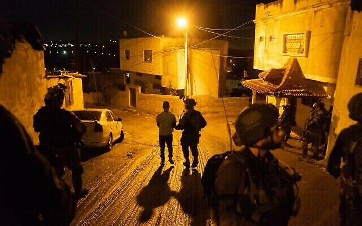 قوات الاحتلال تقتحم بلدة سنجل شمال رام الله