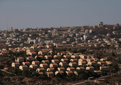 الاحتلال يمنح أذونات تخطيط لـ360 دونما في سلفيت لشرعنة بؤرة استيطانية