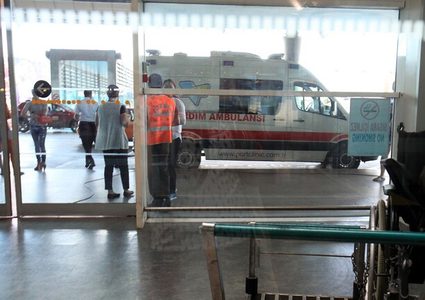 صحيفة: وفاة شخصين بعد الهزات الأرضية في تركيا