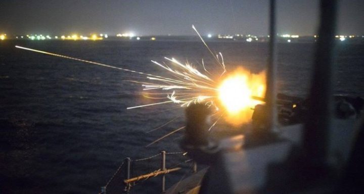 بحرية الاحتلال تستهدف الصيادين في بحر رفح جنوب القطاع