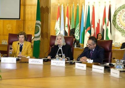 فلسطين تشارك في إطلاق الإستراتيجية العربية للتمريض والقبالة "2022-2030"