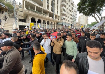 جماهير غفيرة تشيع جثامين شهداء نابلس اليوم محمد أبو كشك ومحمد حرزالله